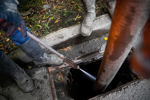 Cleaning clogged drainage system
